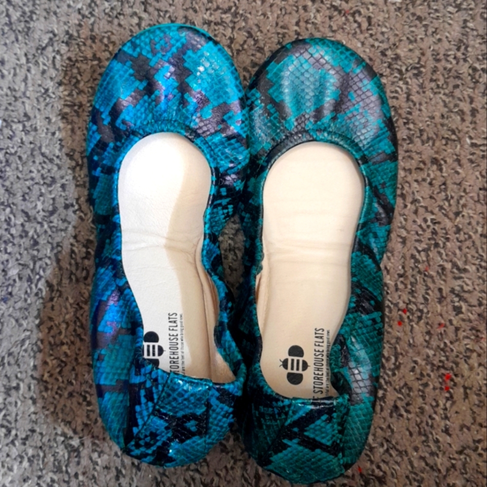 Shoehouse Flats Metalic Animal Print Size 8